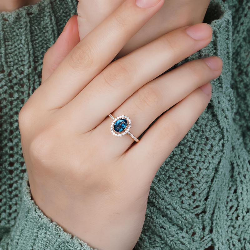Vintage- Blue London And Diamond Ring