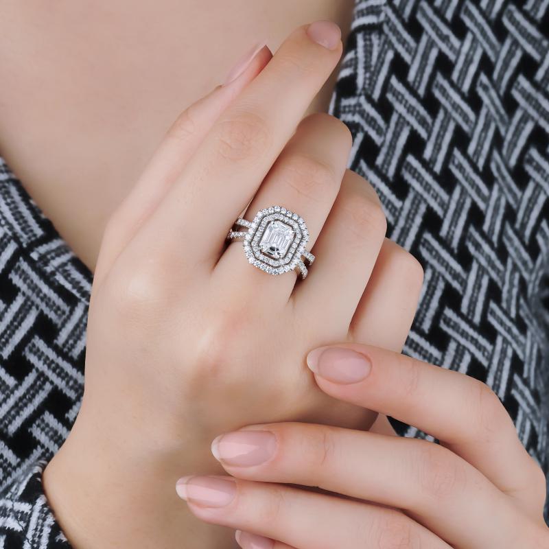 Baguette- Piecut Queen Diamond Ring