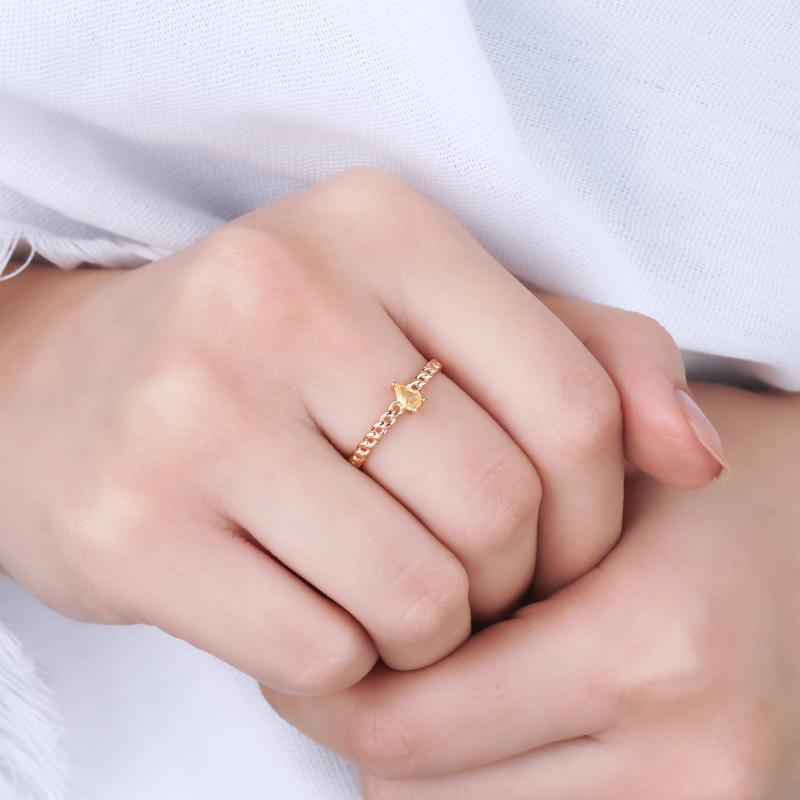 Pétite- Yellow Sapphire Ring