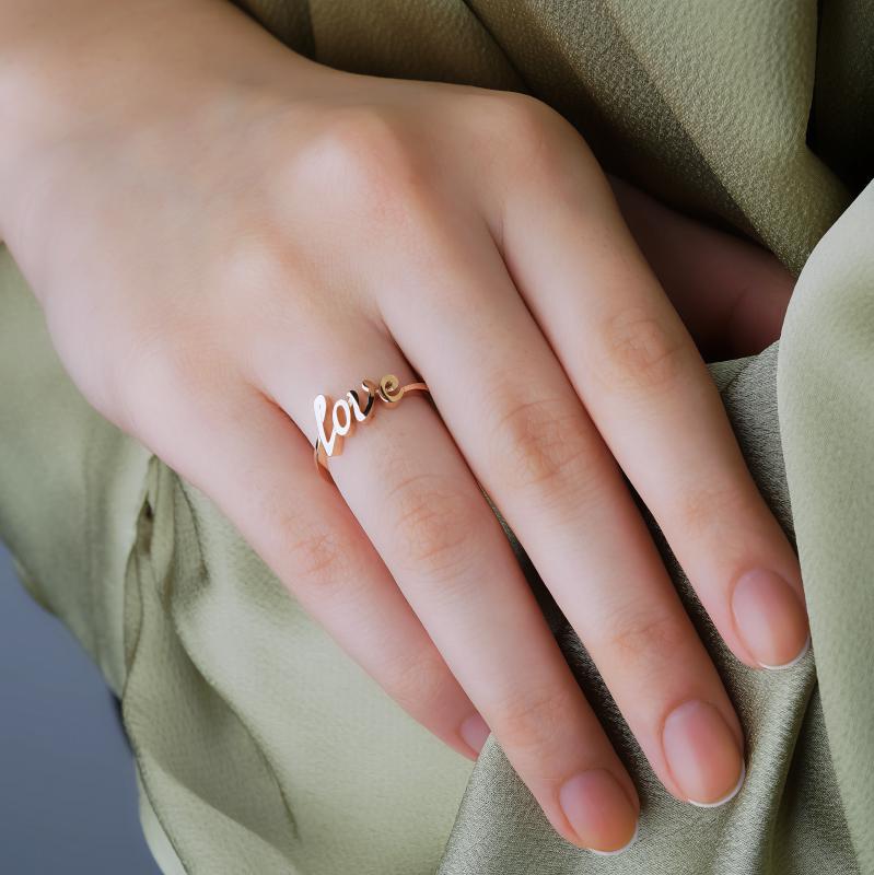 Pétite- Love Rose Gold Ring