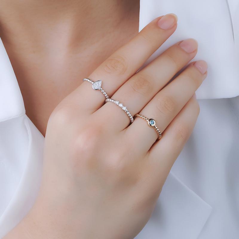 Pétite- Blue Diamond, Diamond Ring