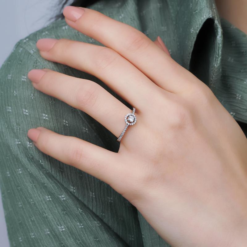 Pétite- Diamond Engagement Ring