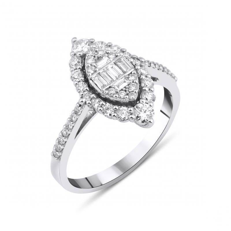 Queen- Baguette Diamond Ring