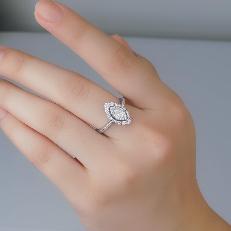 Queen- Baguette Diamond Ring