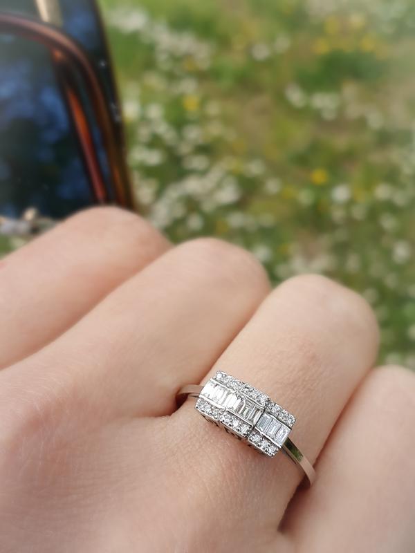 Baguette- Diamond Tria Ring