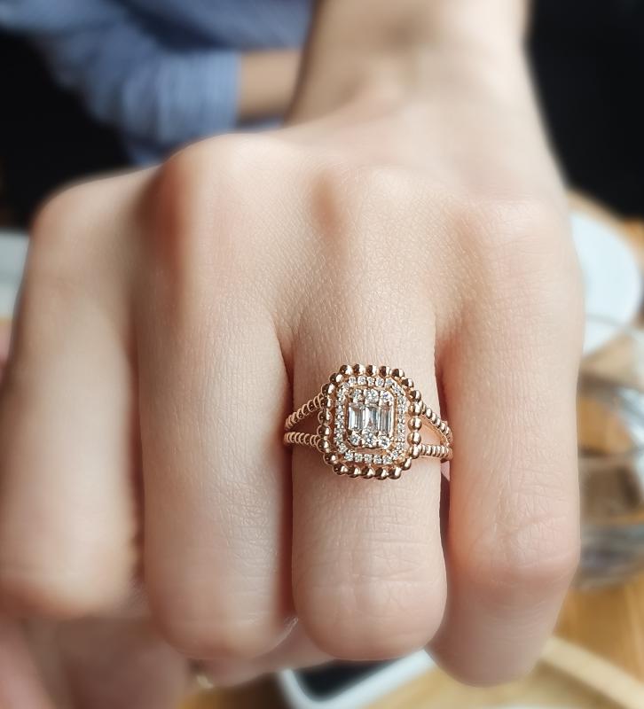 Bagutte- Design Baguette Diamond Ring