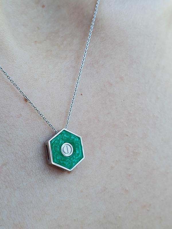 Iris- Honeycomb Necklace