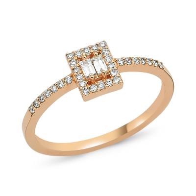 Pétite- Design Diamond Ring